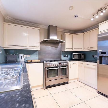 Luxury 6 Bedroom House In Southwick Street London Kültér fotó