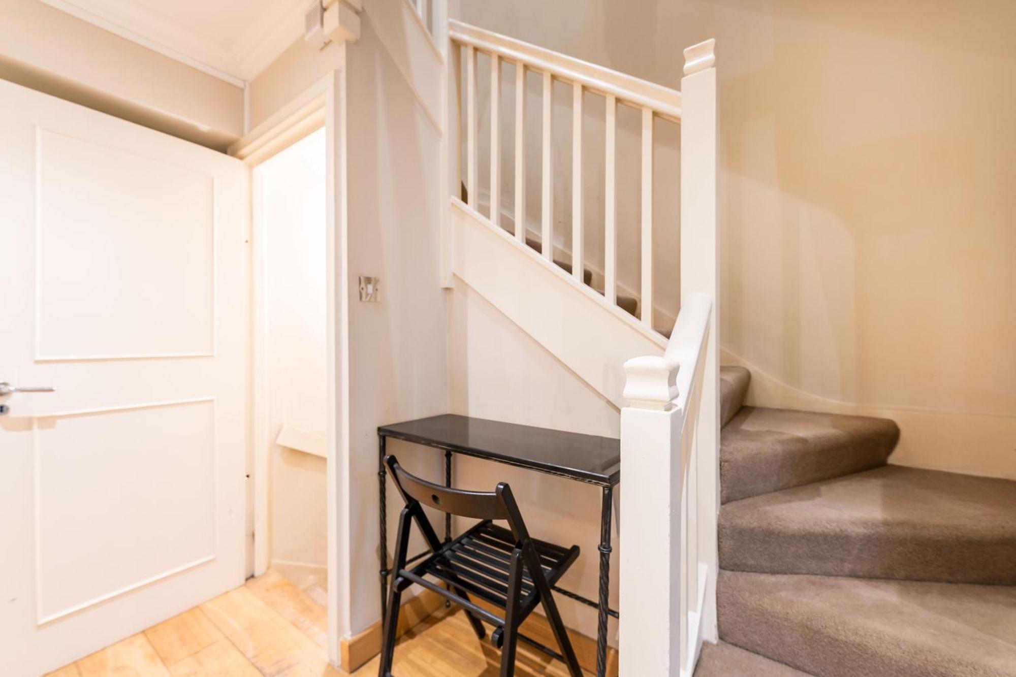 Luxury 6 Bedroom House In Southwick Street London Kültér fotó