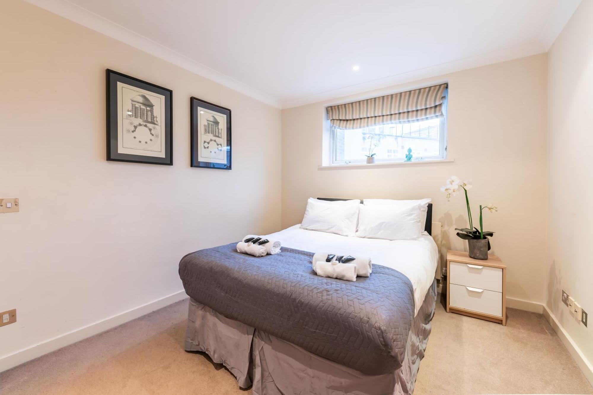 Luxury 6 Bedroom House In Southwick Street London Kültér fotó
