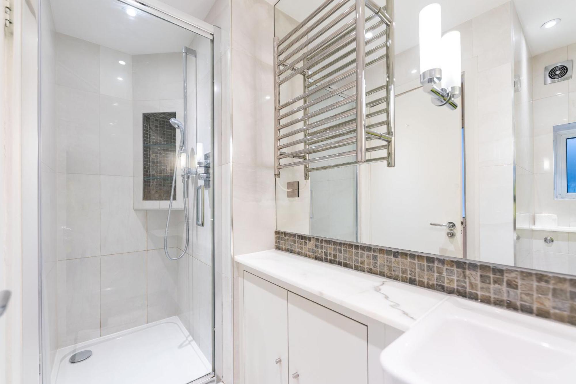 Luxury 6 Bedroom House In Southwick Street London Kültér fotó