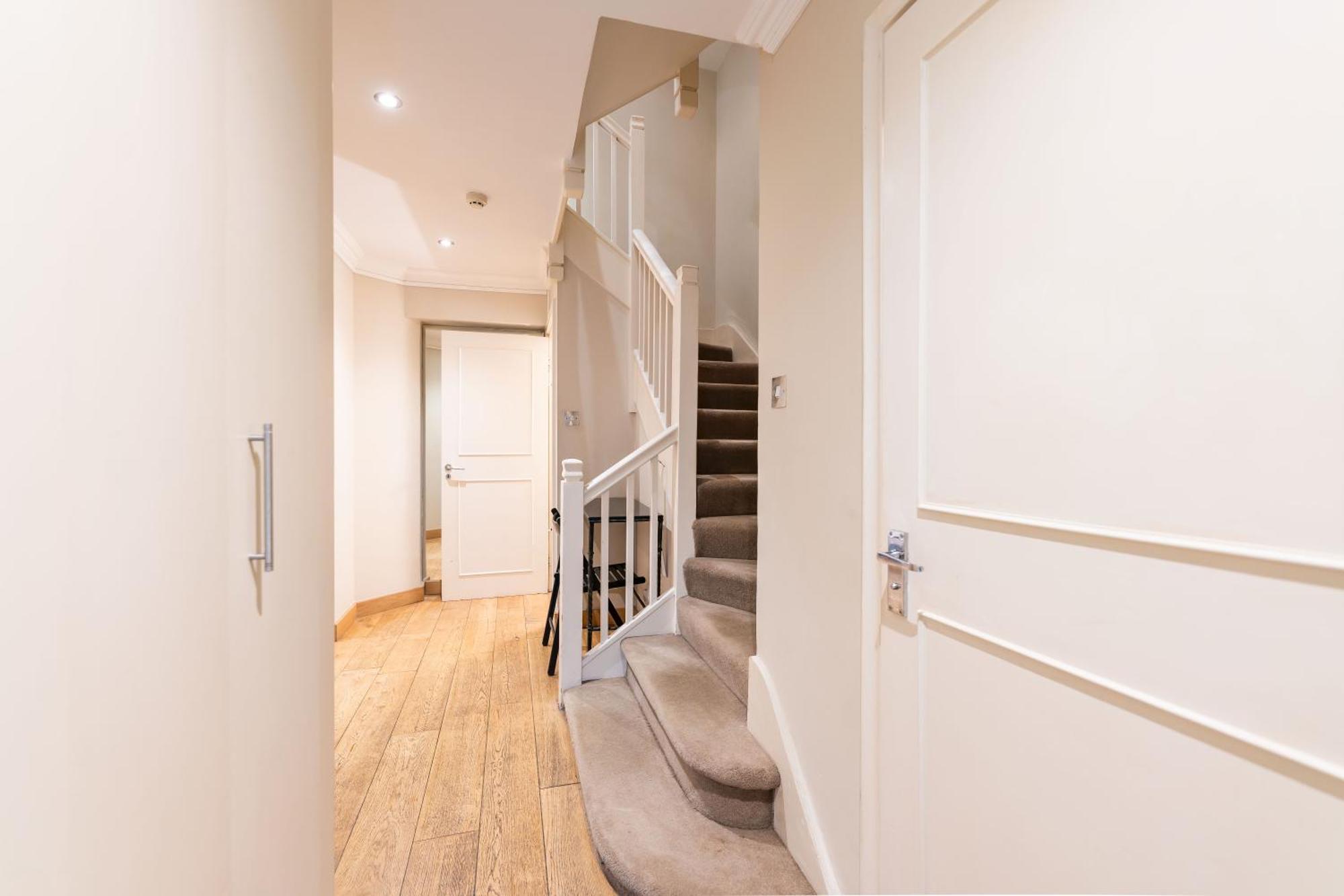 Luxury 6 Bedroom House In Southwick Street London Kültér fotó