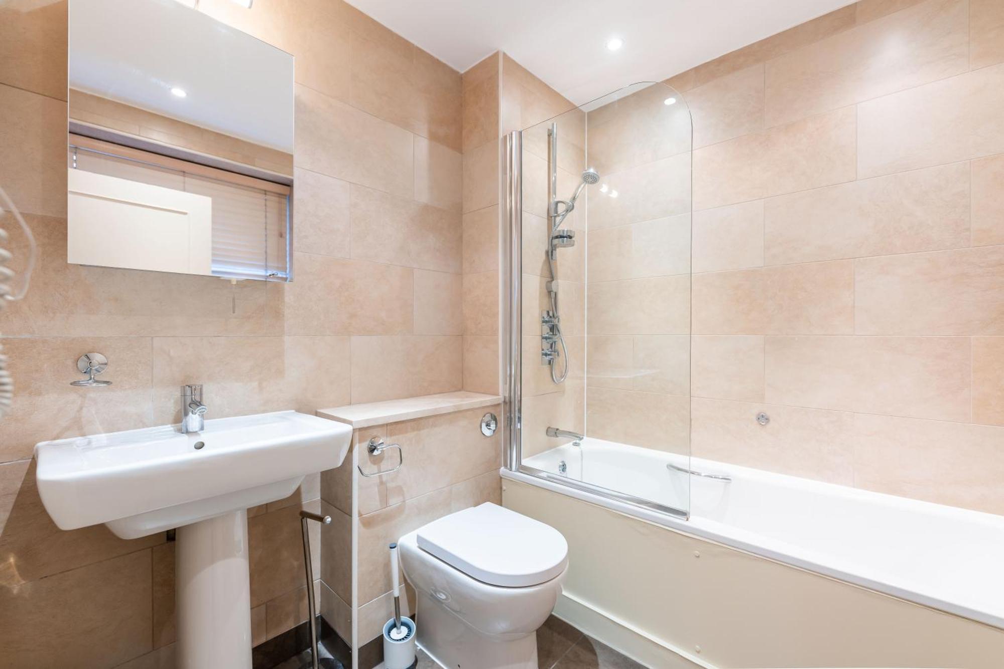 Luxury 6 Bedroom House In Southwick Street London Kültér fotó