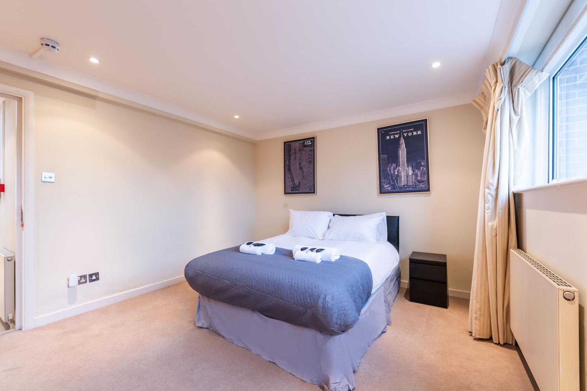 Luxury 6 Bedroom House In Southwick Street London Kültér fotó